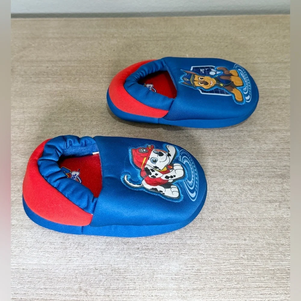 NWOT Paw Patrol Slippers Soft Bottom Chase Marshal Blue Red Shoe Toddler Boy 5/6